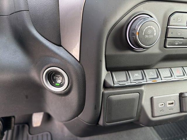 2022 Chevrolet Silverado 1500 Custom Trail Boss