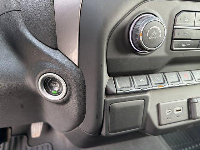 2022 Chevrolet Silverado 1500 Custom Trail Boss