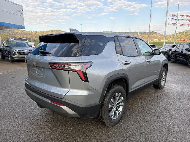 2027 Chevrolet Equinox LT - Photo 4