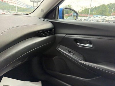2022 Nissan Sentra SV Xtronic CVT