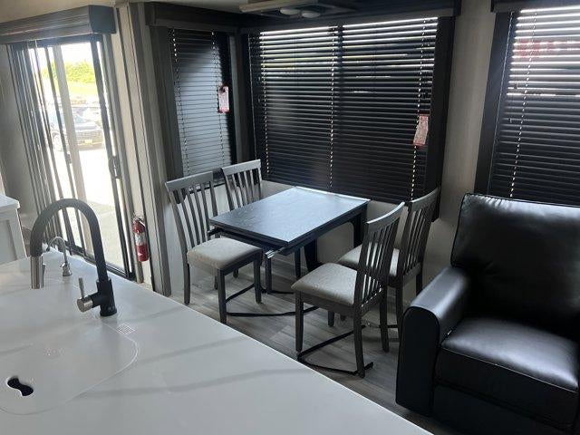 2024 KEYSTONE 39FLFT WHITE