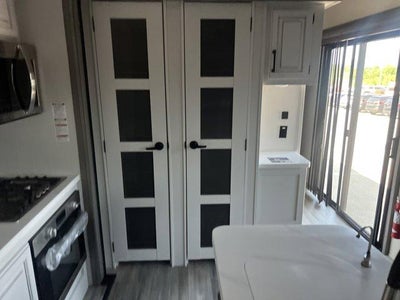 2024 KEYSTONE 39FLFT WHITE