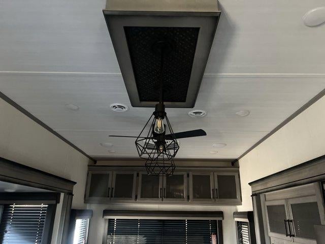 2024 KEYSTONE 39FLFT WHITE