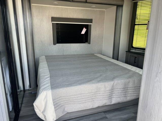 2024 KEYSTONE 39FLFT WHITE