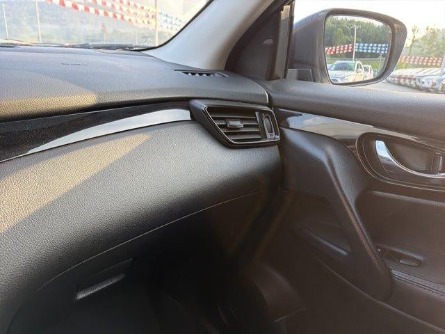 2022 Nissan Rogue Sport SL AWD Xtronic CVT