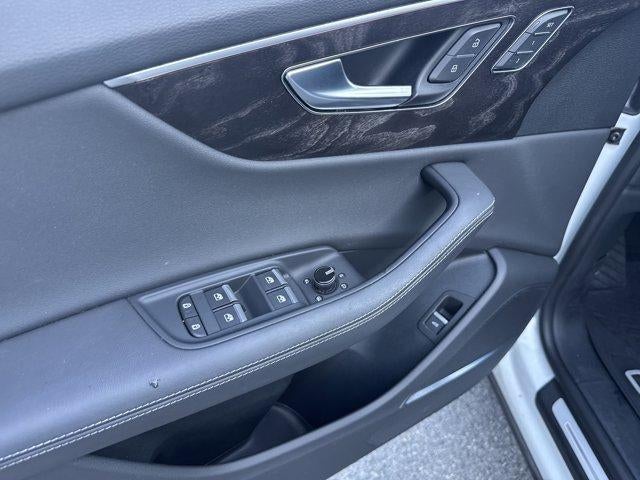 2023 Audi Q8 Premium Plus