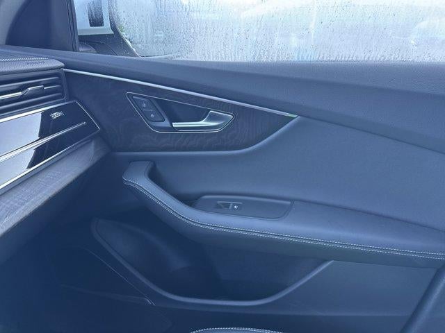 2023 Audi Q8 Premium Plus