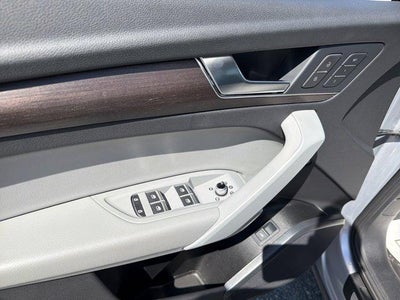 2023 Audi Q5 S line Premium
