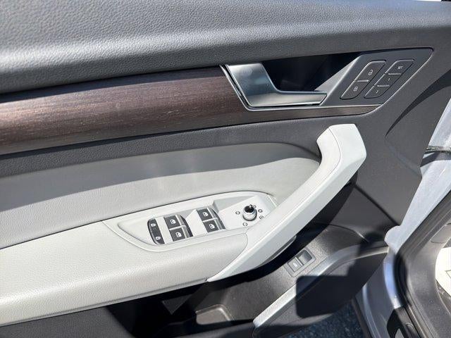 2023 Audi Q5 S line Premium