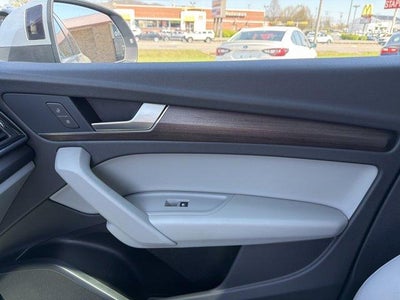 2023 Audi Q5 S line Premium